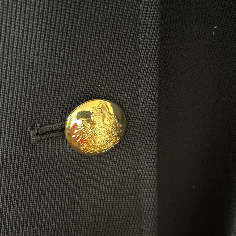 Ralph Lauren Navy Blazer with Embroidered Crest and Gold Buttons - Picture 4 of 6